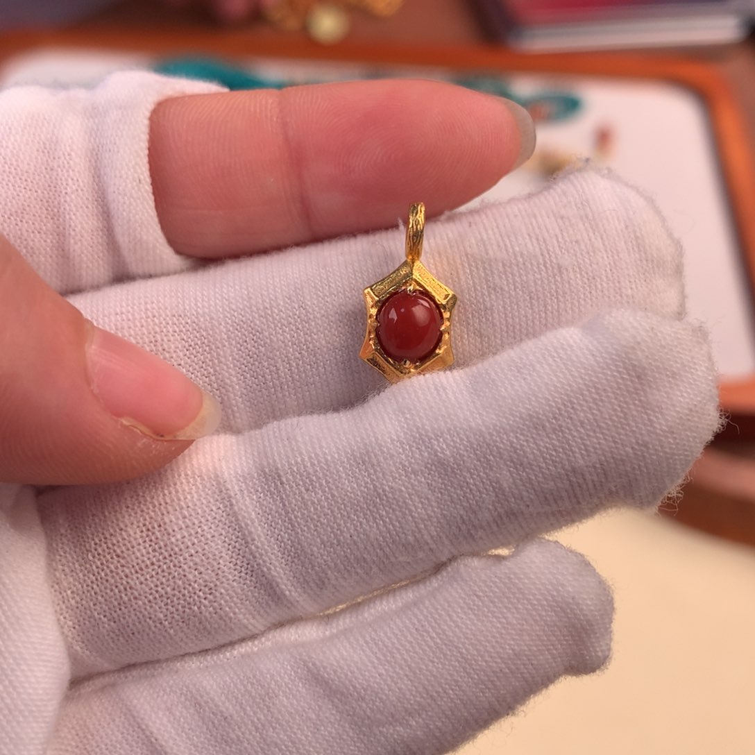 南红玛瑙配饰18K金镶嵌181