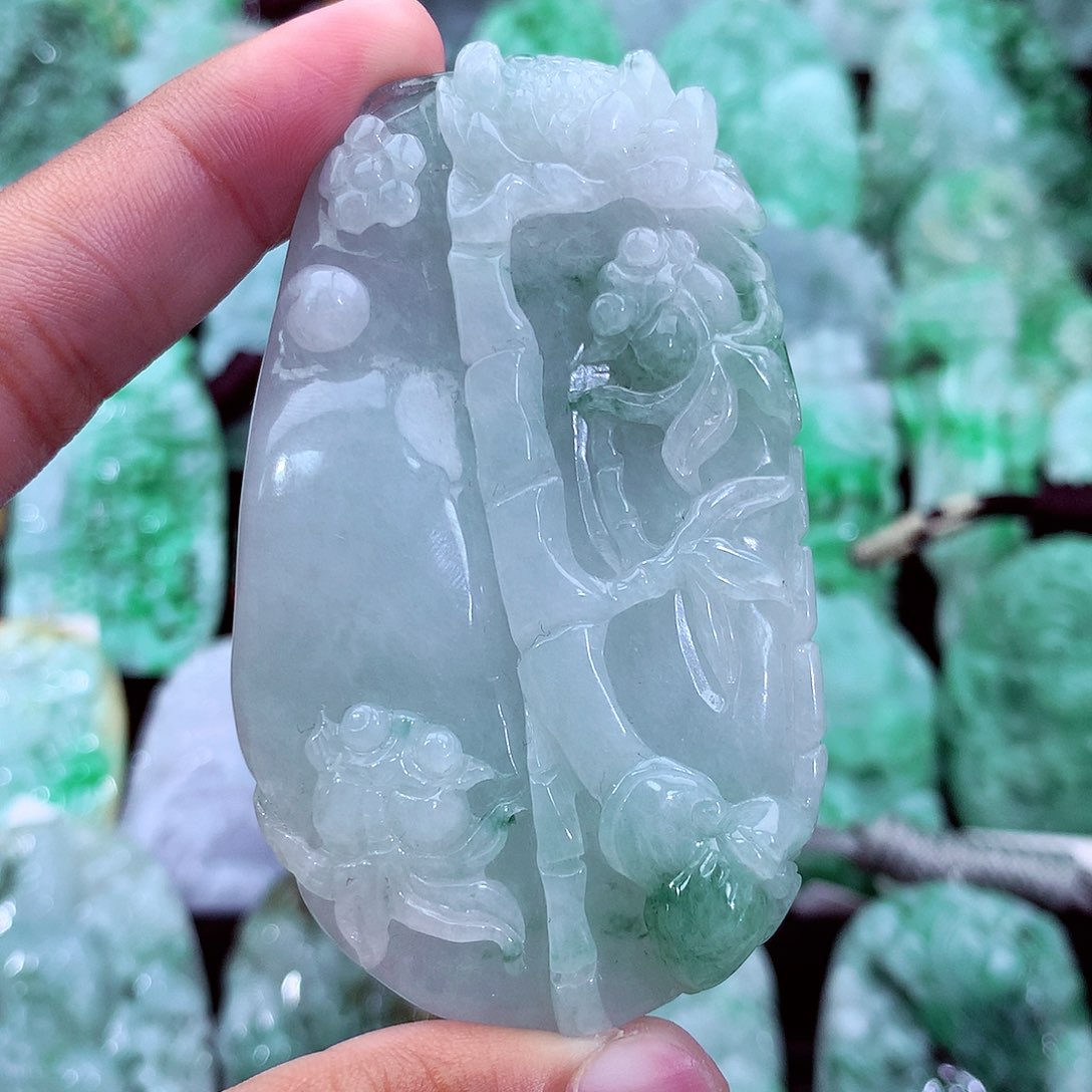 吊坠(不含链)未镶嵌翡翠