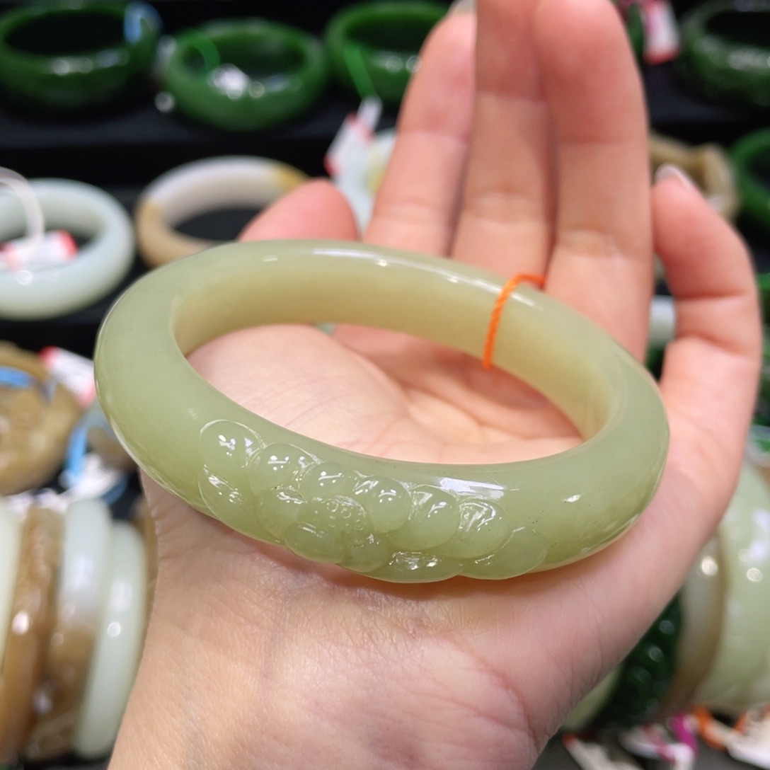 未镶嵌手镯和田玉45