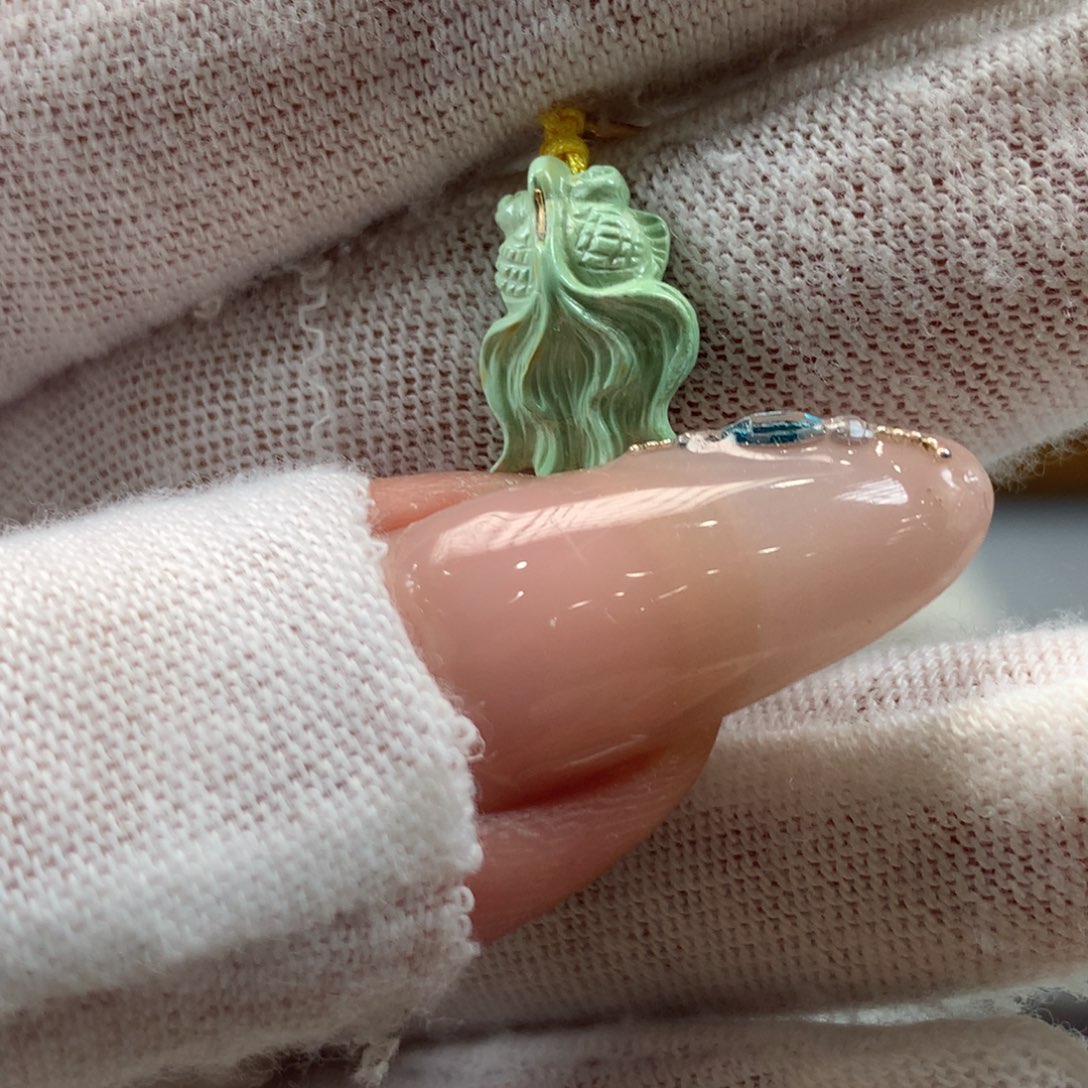 绿松石未镶嵌挂件