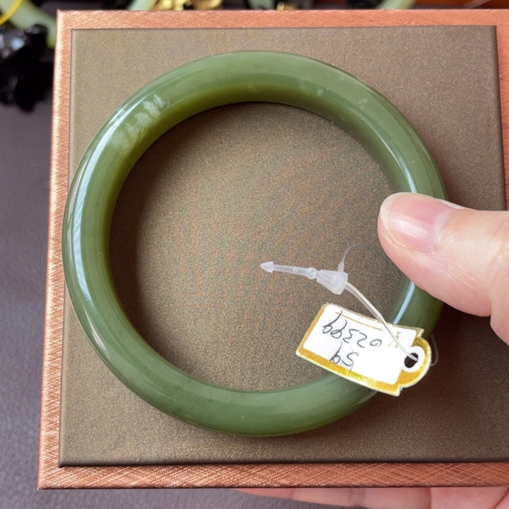 和田玉未镶嵌手串