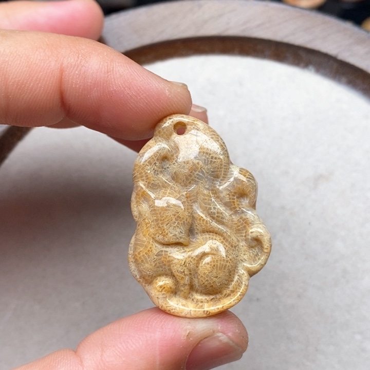 硅化珊瑚（珊瑚玉）手镯未镶嵌