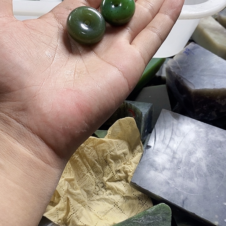 水****未镶嵌和田玉（糖玉）珠宝半成品