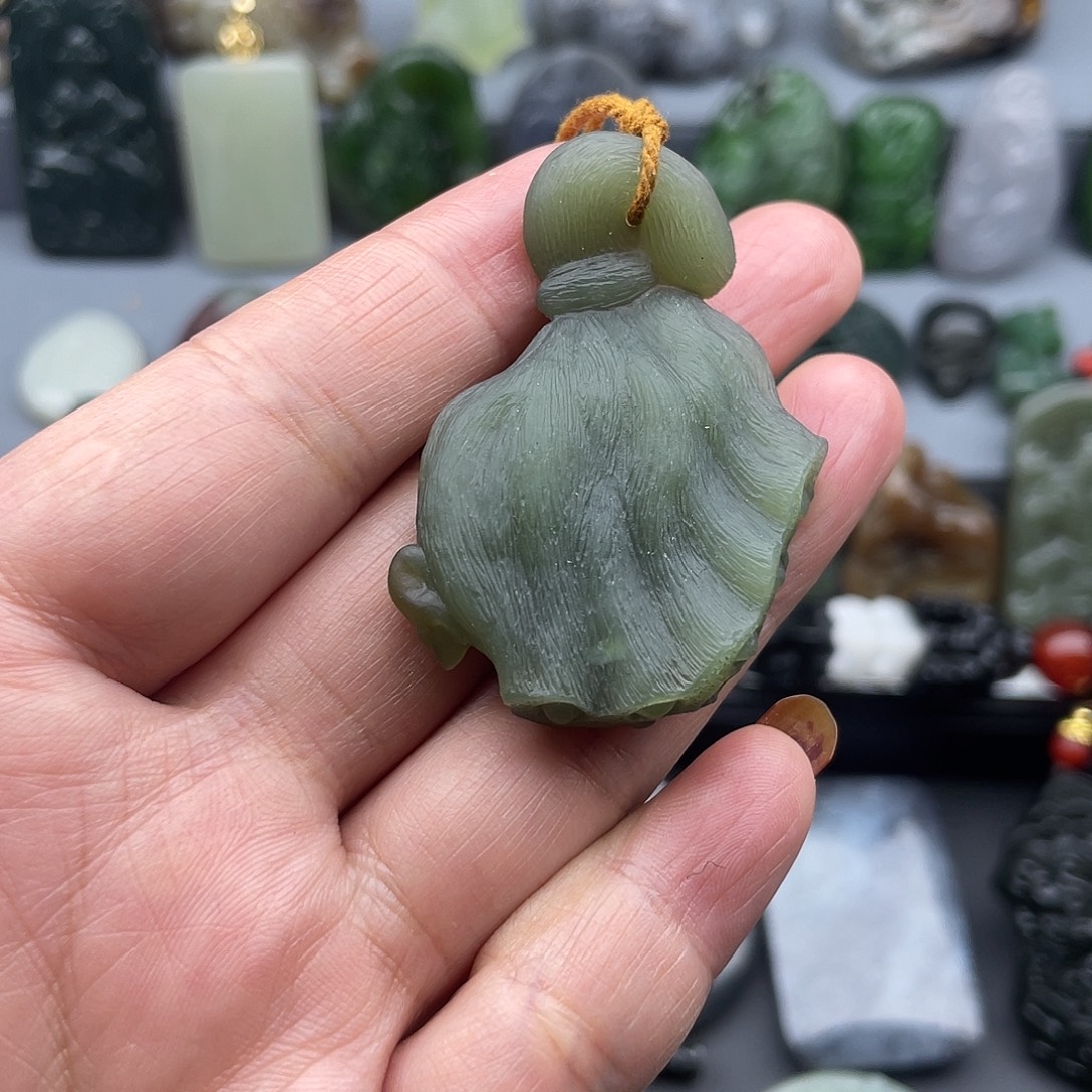 无***相和田玉未镶嵌颈饰