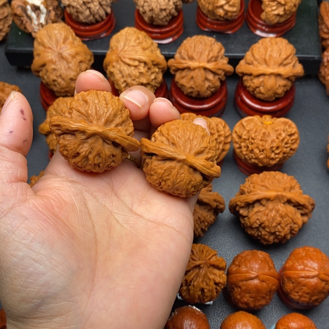 文玩核桃把件40宫灯