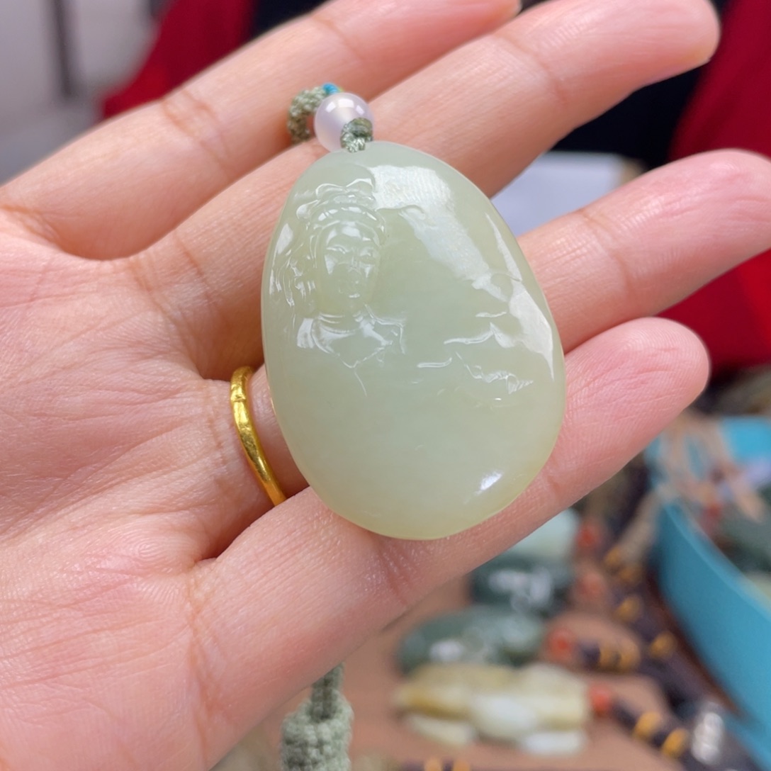 和田玉颈饰未镶嵌