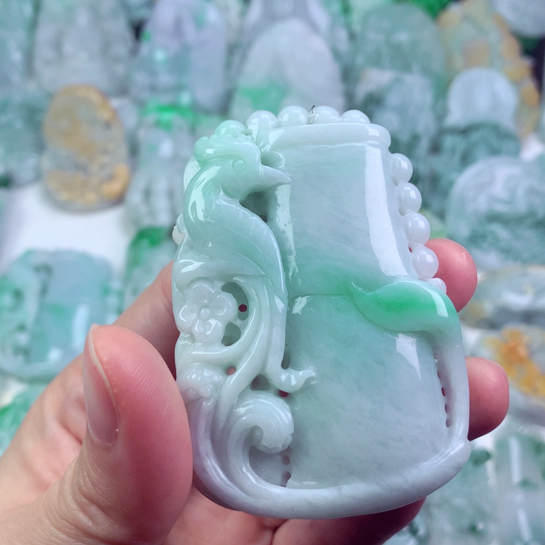 翡翠未镶嵌吊坠(不含链)