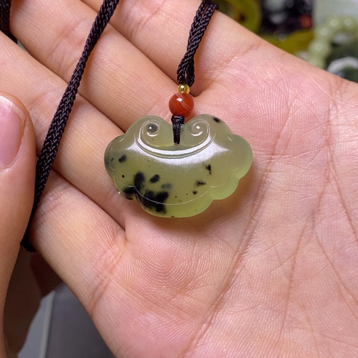 岫玉未镶嵌岫玉颈饰