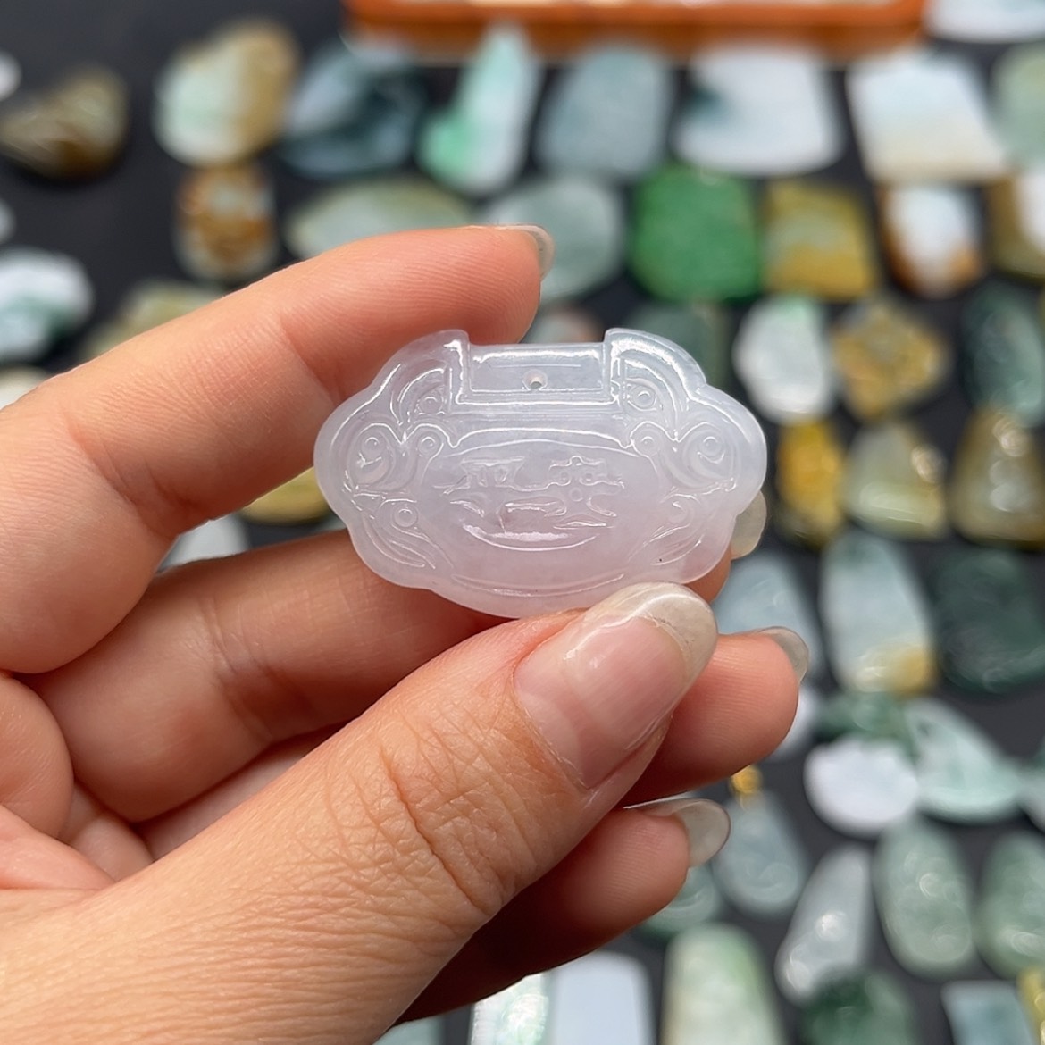 【闪购商品】翡翠未镶嵌颈饰锁牌