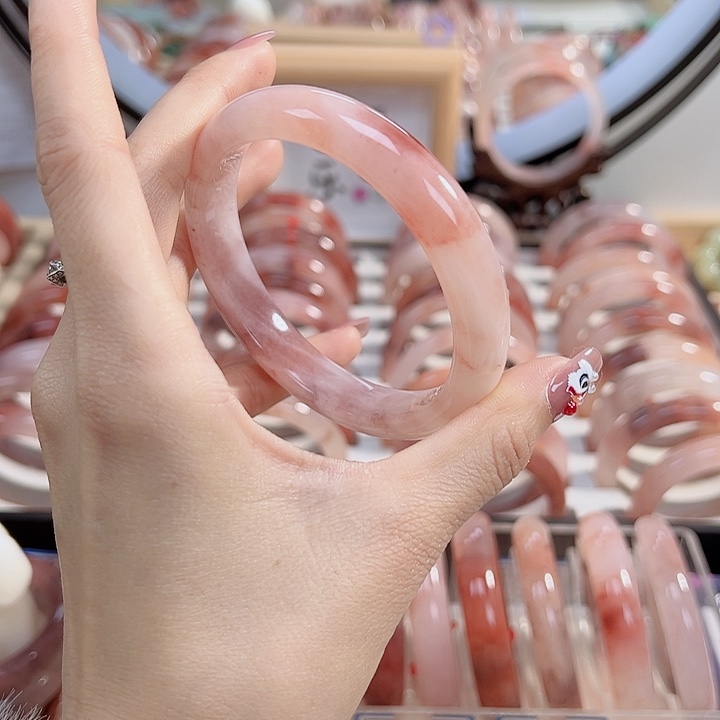 石英质玉手镯未镶嵌浅**初