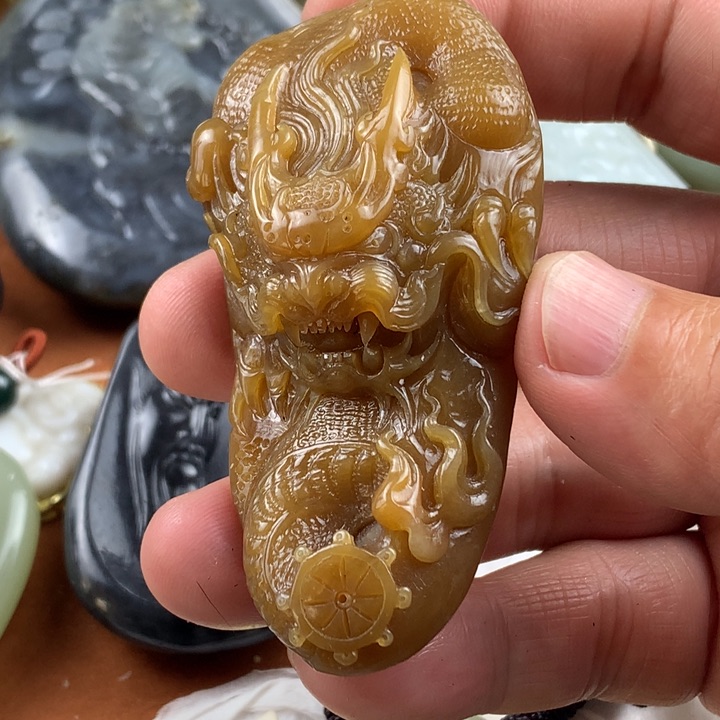 和田玉颈饰未镶嵌