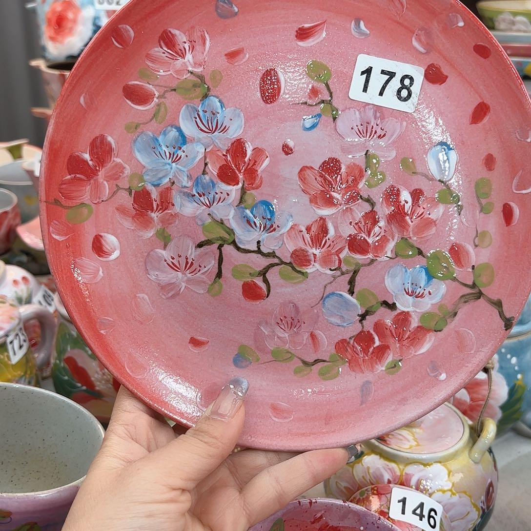 瓷片你的心在滴血呢是不知道我