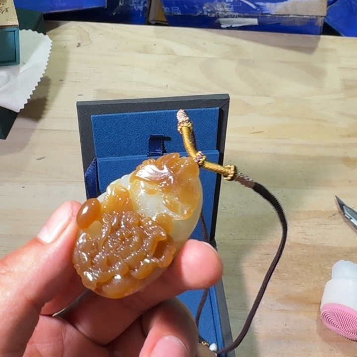 未镶嵌和田玉（糖玉）挂件