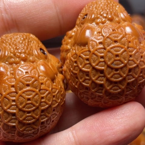 橄榄核手串/手链金蝉手球一对3.7左右