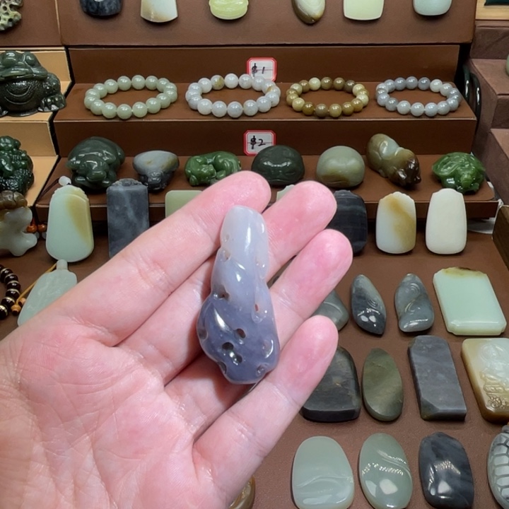 ~****和田玉未镶嵌颈饰