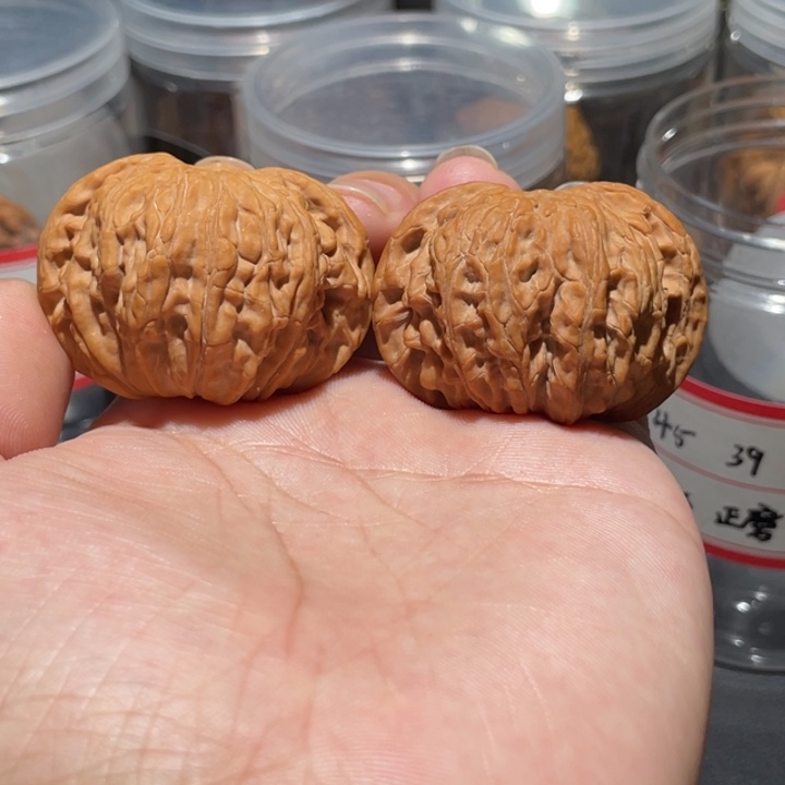 文玩核桃吊坠45sss正磨