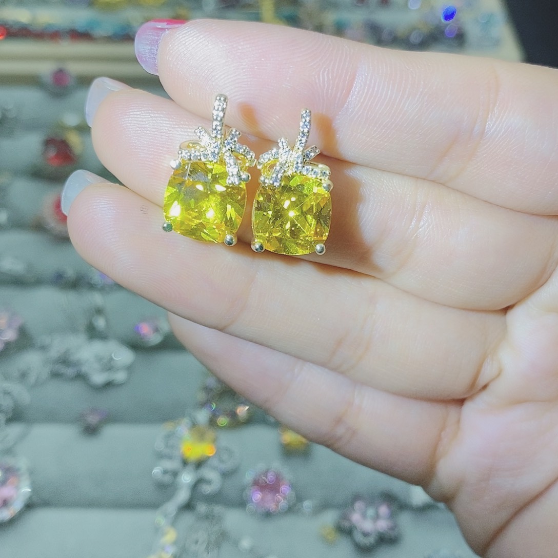 【闪购商品】托帕石耳饰银S925镶嵌