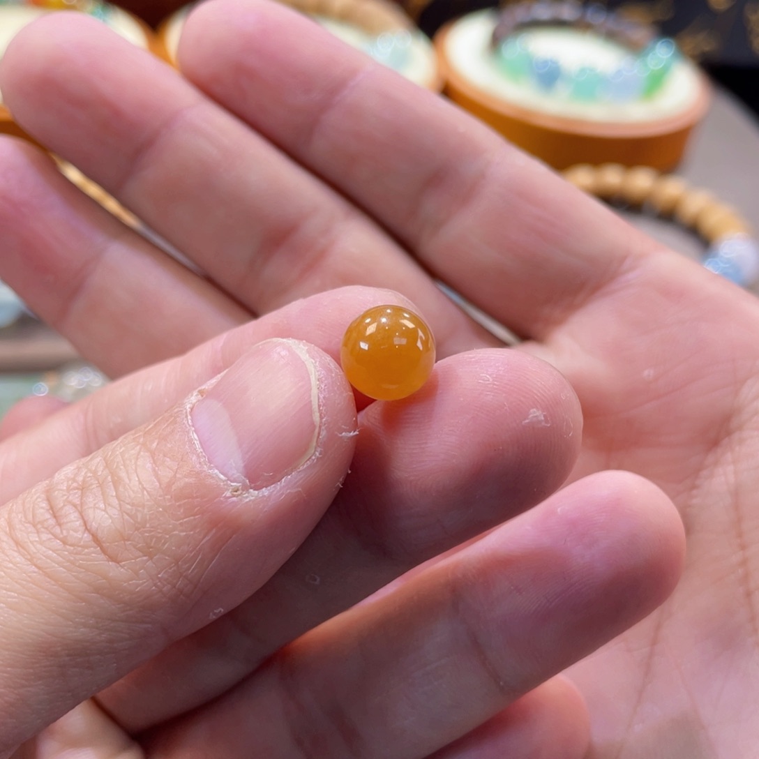 翡翠手链未镶嵌橘红