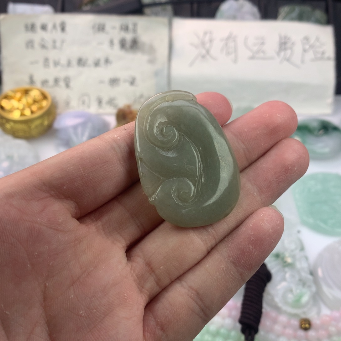 翡翠颈饰未镶嵌一