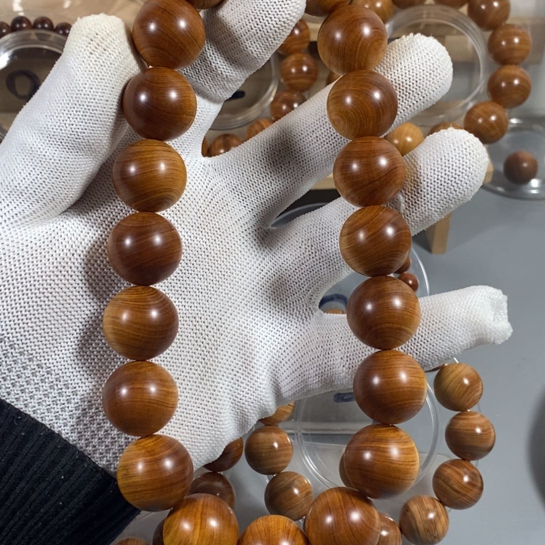 其他柏木（崖柏）2.0黑油手持油脂饱满荧光漂亮太行陈化