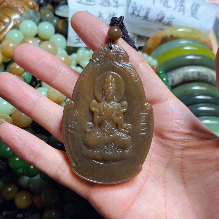 岫岩老玉（透闪石质玉）颈饰未镶嵌