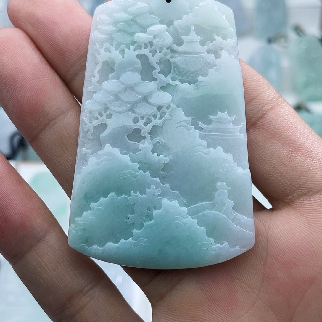 颈饰未镶嵌翡翠随**动翡翠