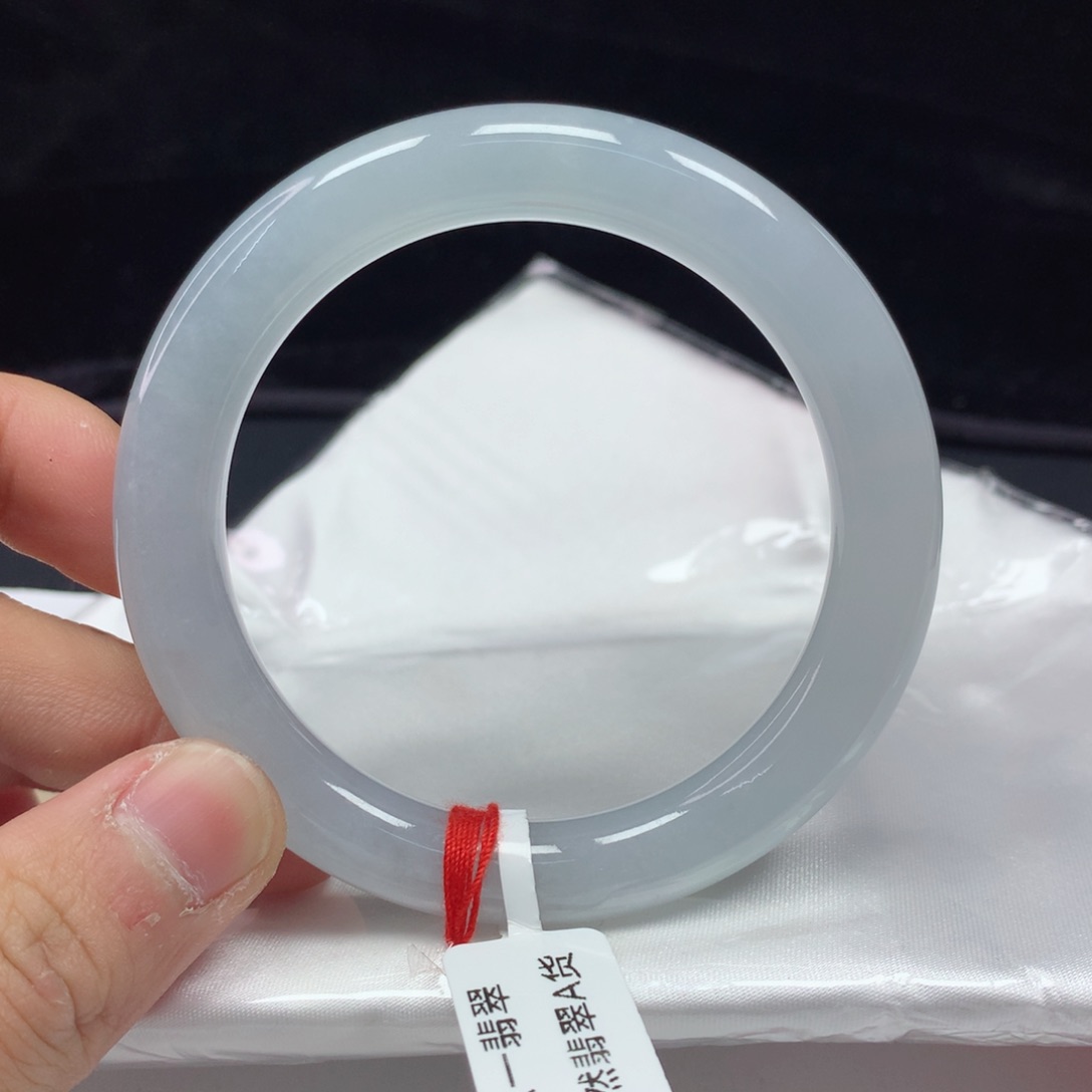 翡翠手镯（圆镯）未镶嵌55.1