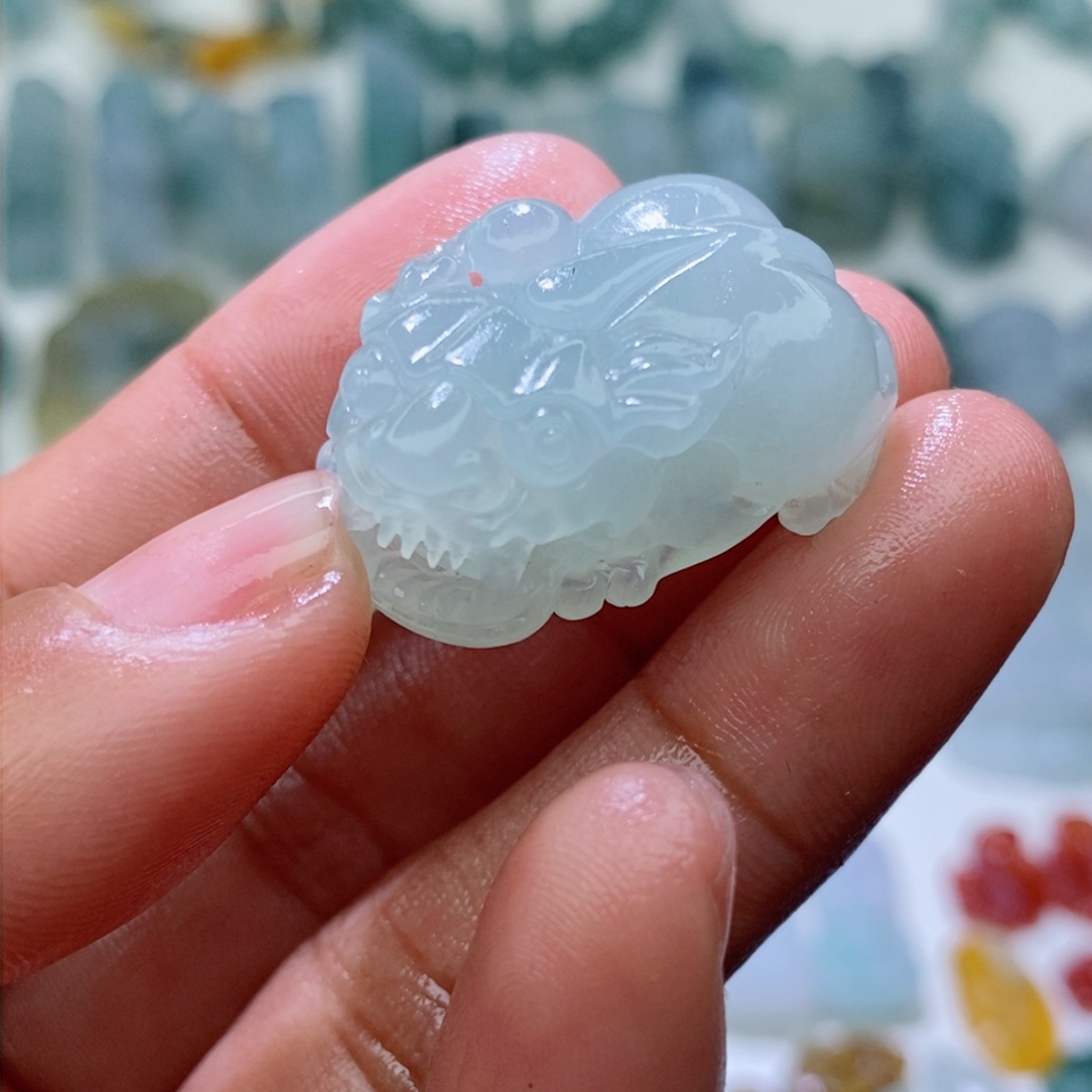 定制翡翠未镶嵌貔貅