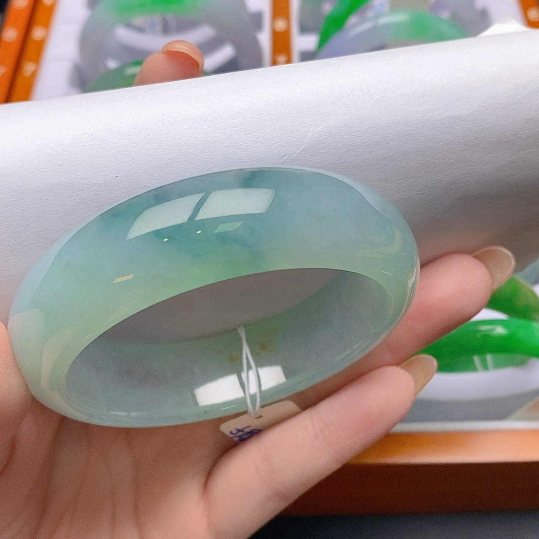 翡翠未镶嵌手镯59