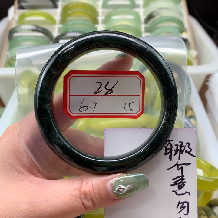 未镶嵌蛇纹石玉手镯