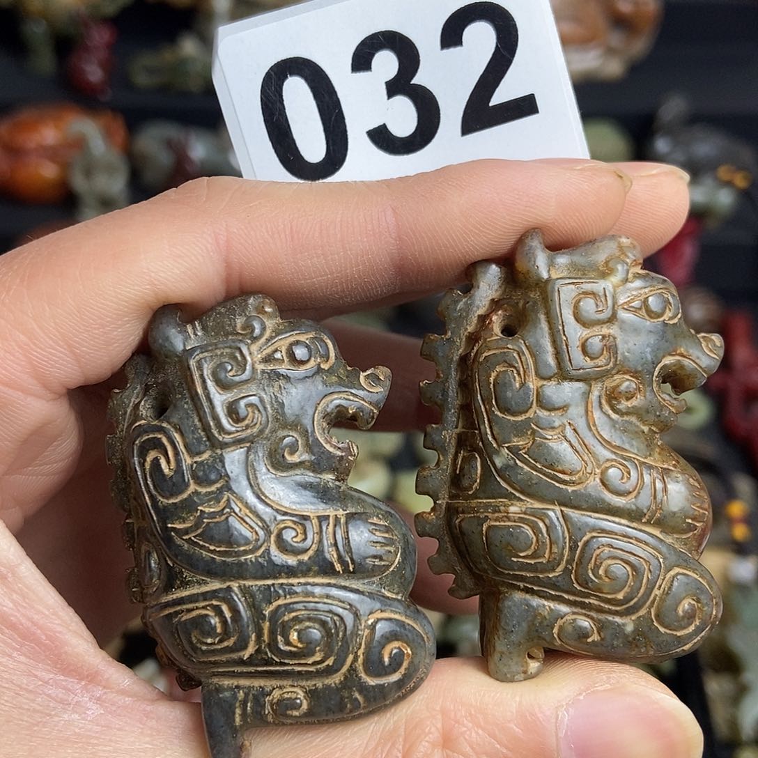 和田玉（糖玉）饰品未镶嵌山**逢