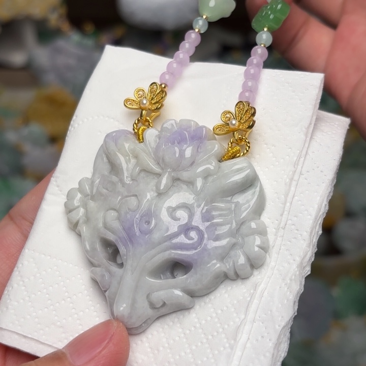 翡翠未镶嵌颈饰吊坠