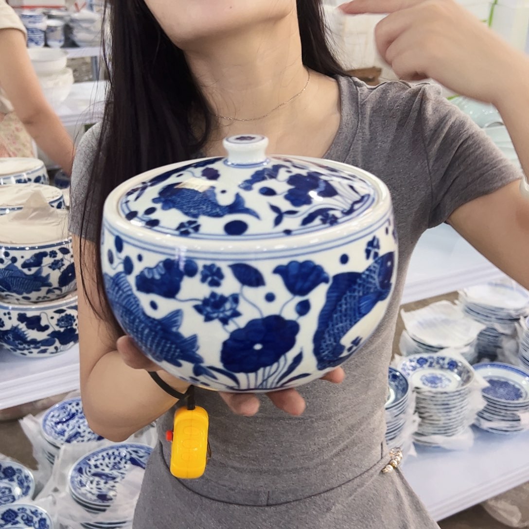 瓷片口径18厘米 高度13厘米