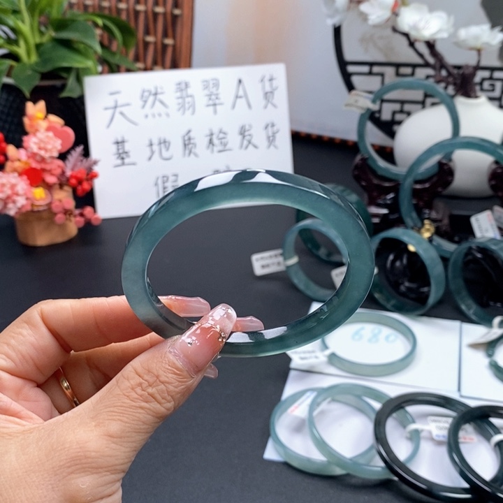 翡翠手镯未镶嵌水56尺寸