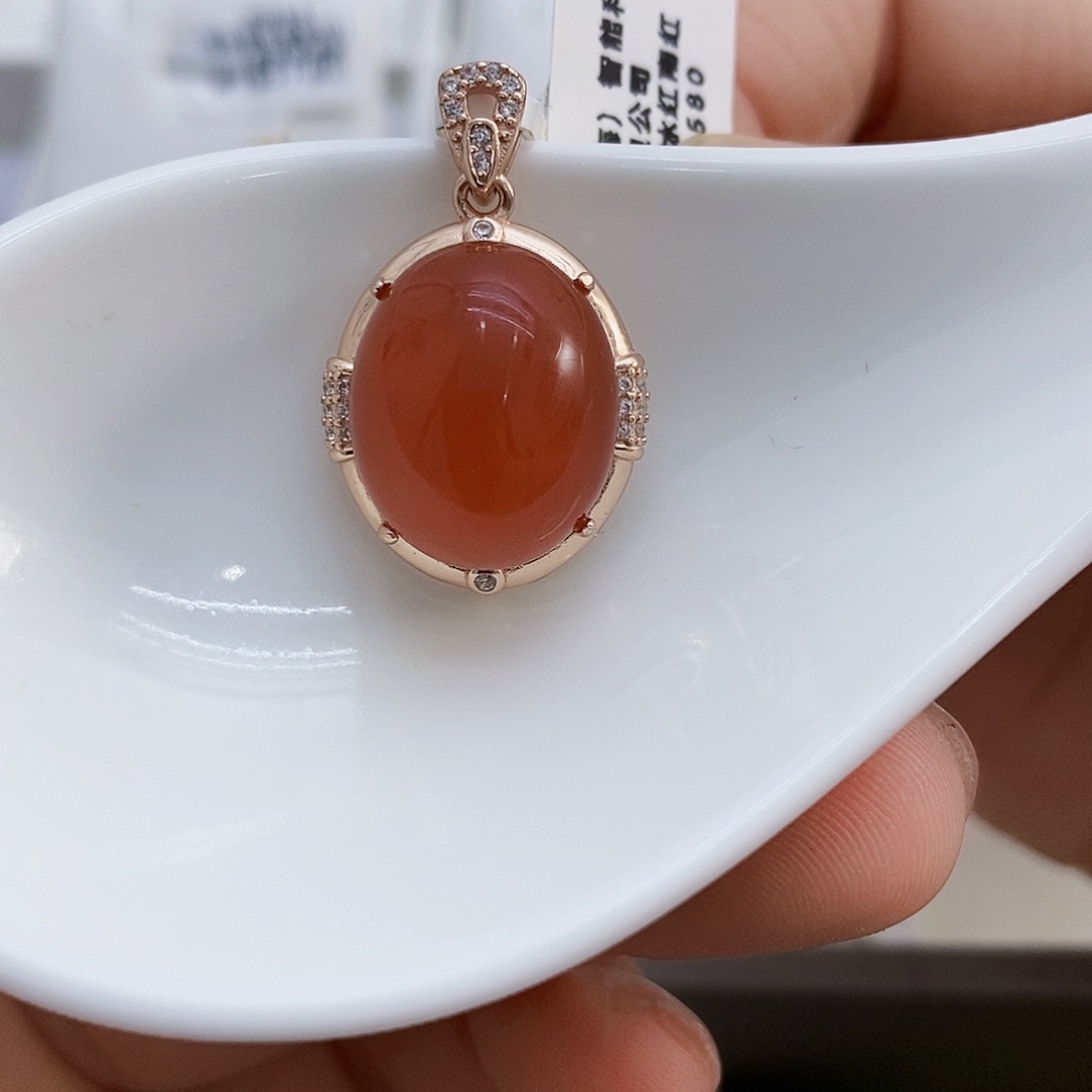 南红玛瑙天然保山冰红吊坠未镶嵌