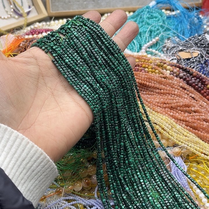 玛瑙/玉髓珠宝半成品未镶嵌一条2/2mm孔雀石