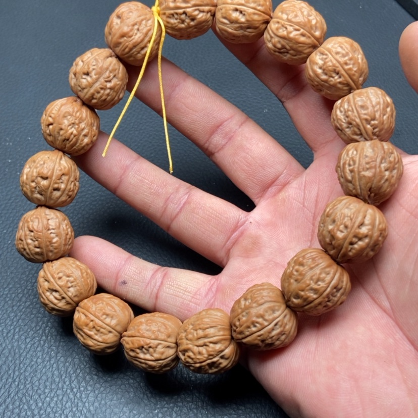 【闪购商品】手串文玩核桃黑**奶