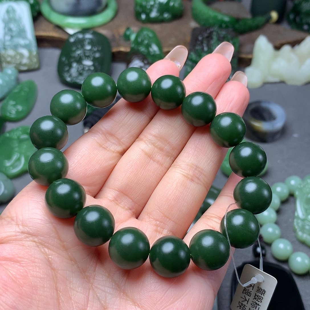 未镶嵌和田玉手串习**得