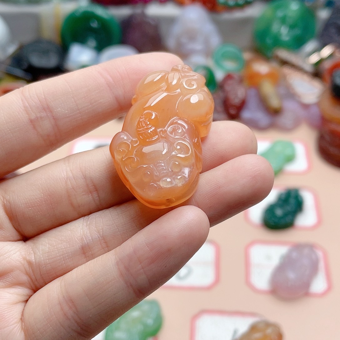 玛瑙/玉髓颈饰合金小****斗