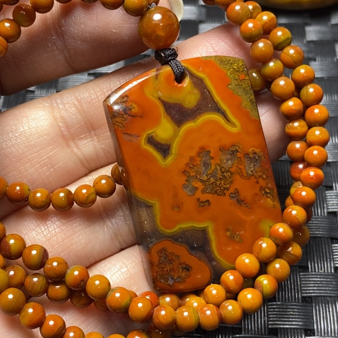 玛瑙/玉髓颈饰未镶嵌维*