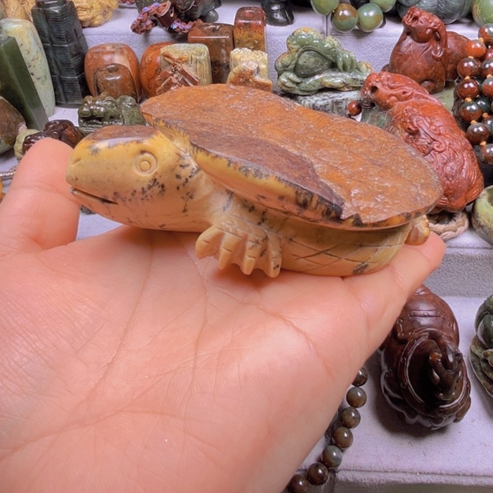 岫岩河磨玉（透闪石质玉）摆件未镶嵌拉***歌