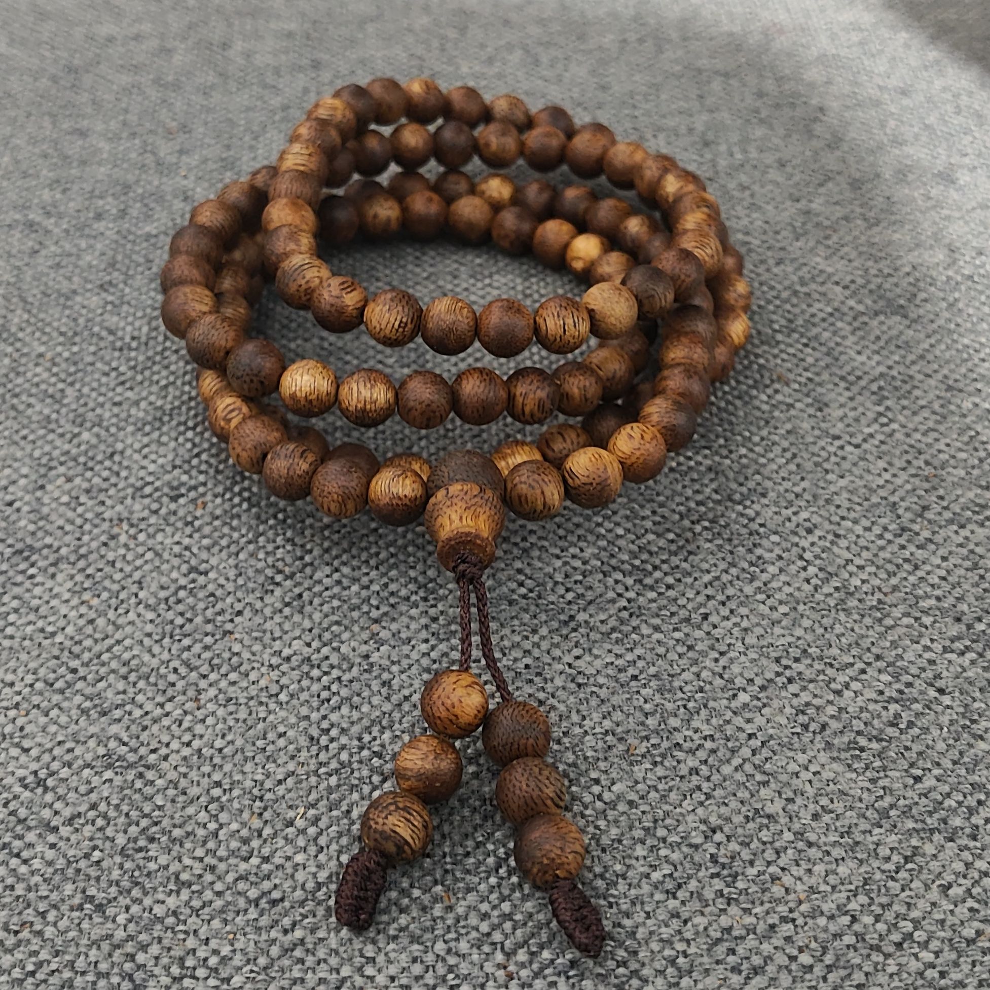 沉香沉香手串A09尖峰岭白棋老料0.6多圈多样性发一