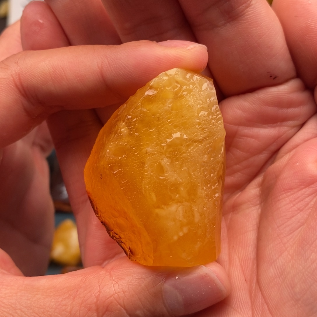 定制琥珀未镶嵌蜜蜡