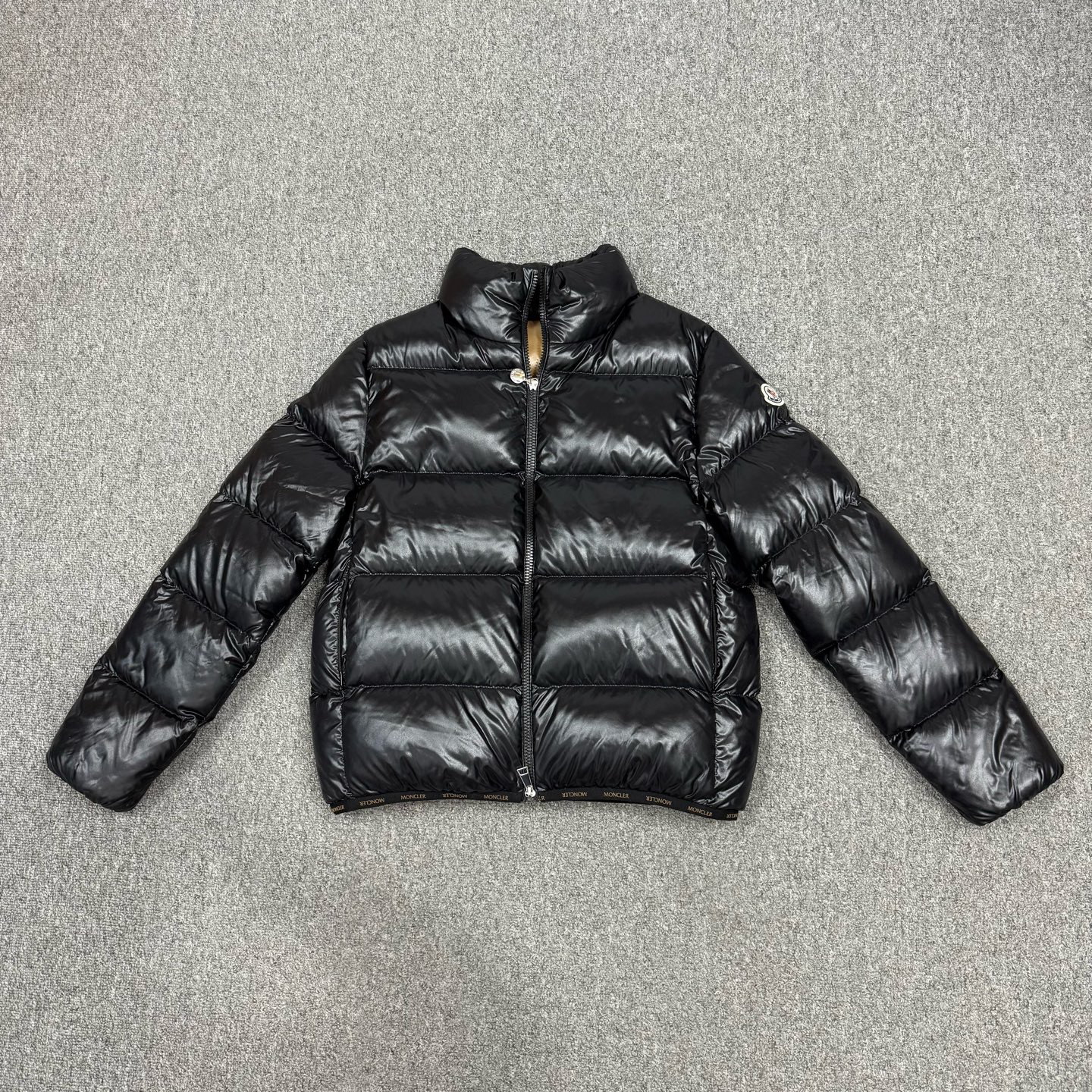 未使用 MONCLER 18006468 nz 黑色Abbadia羽绒服外套 未使用0码