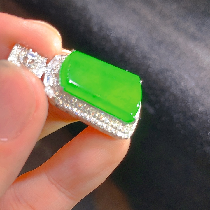 【闪购商品】翡翠颈饰银S925镶嵌翡翠