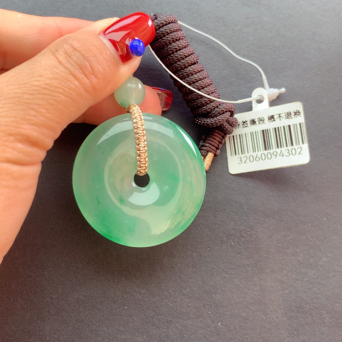 石英质玉颈饰未镶嵌