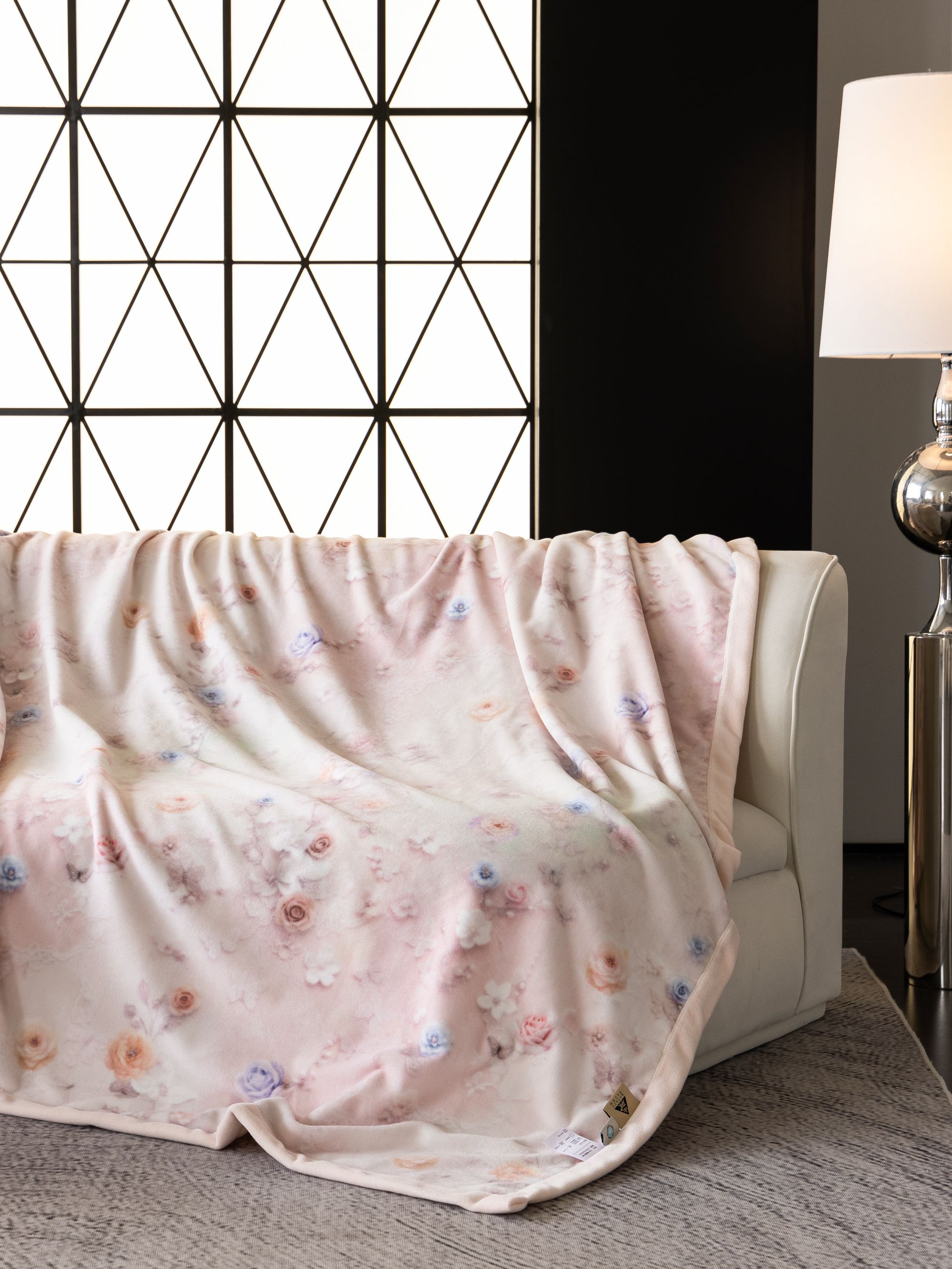 2025秋冬新款四季绒毯牛奶绒数码印花双面毯子午睡毯艺术百搭毛毯