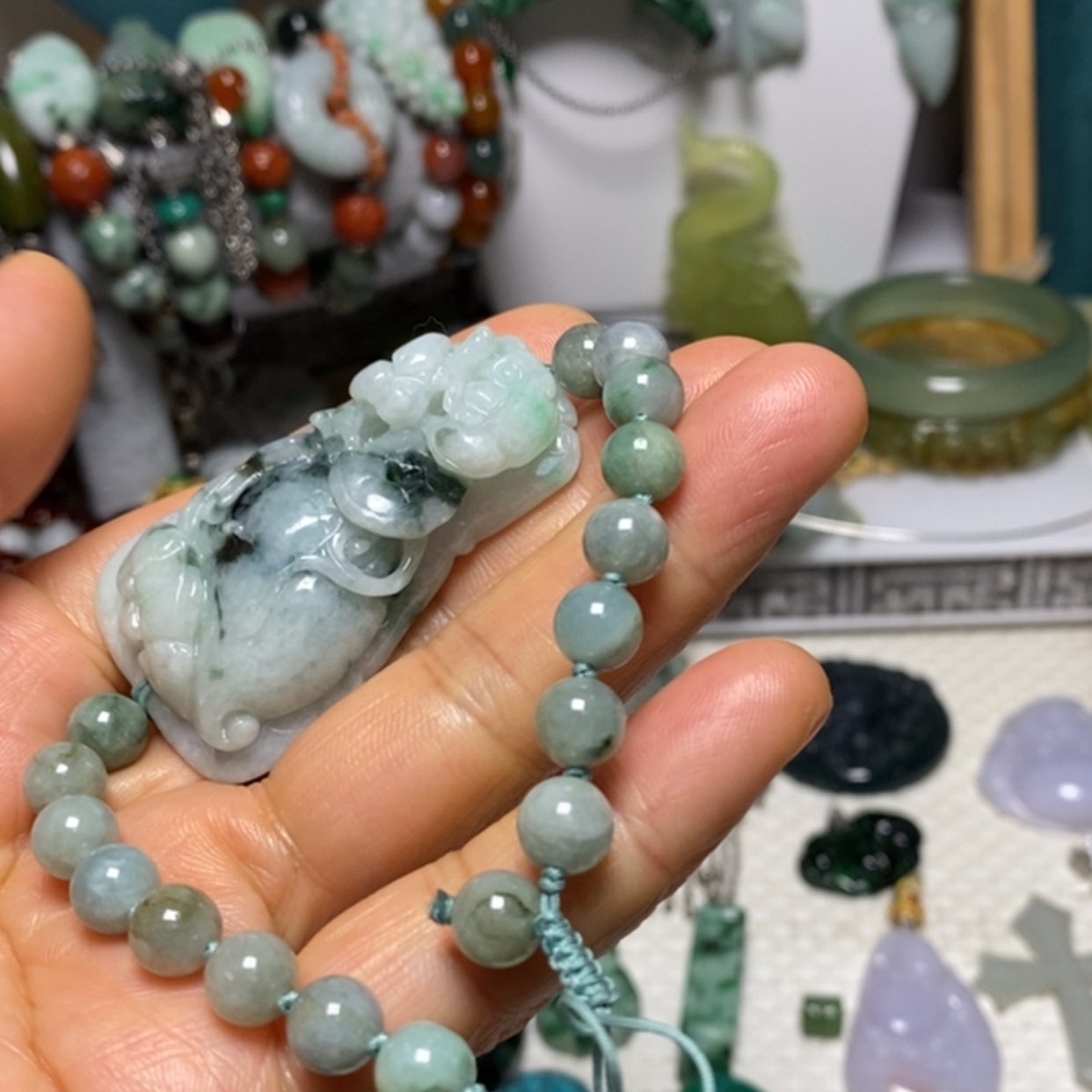 【闪购商品】翡翠吊坠(赠链)未镶嵌