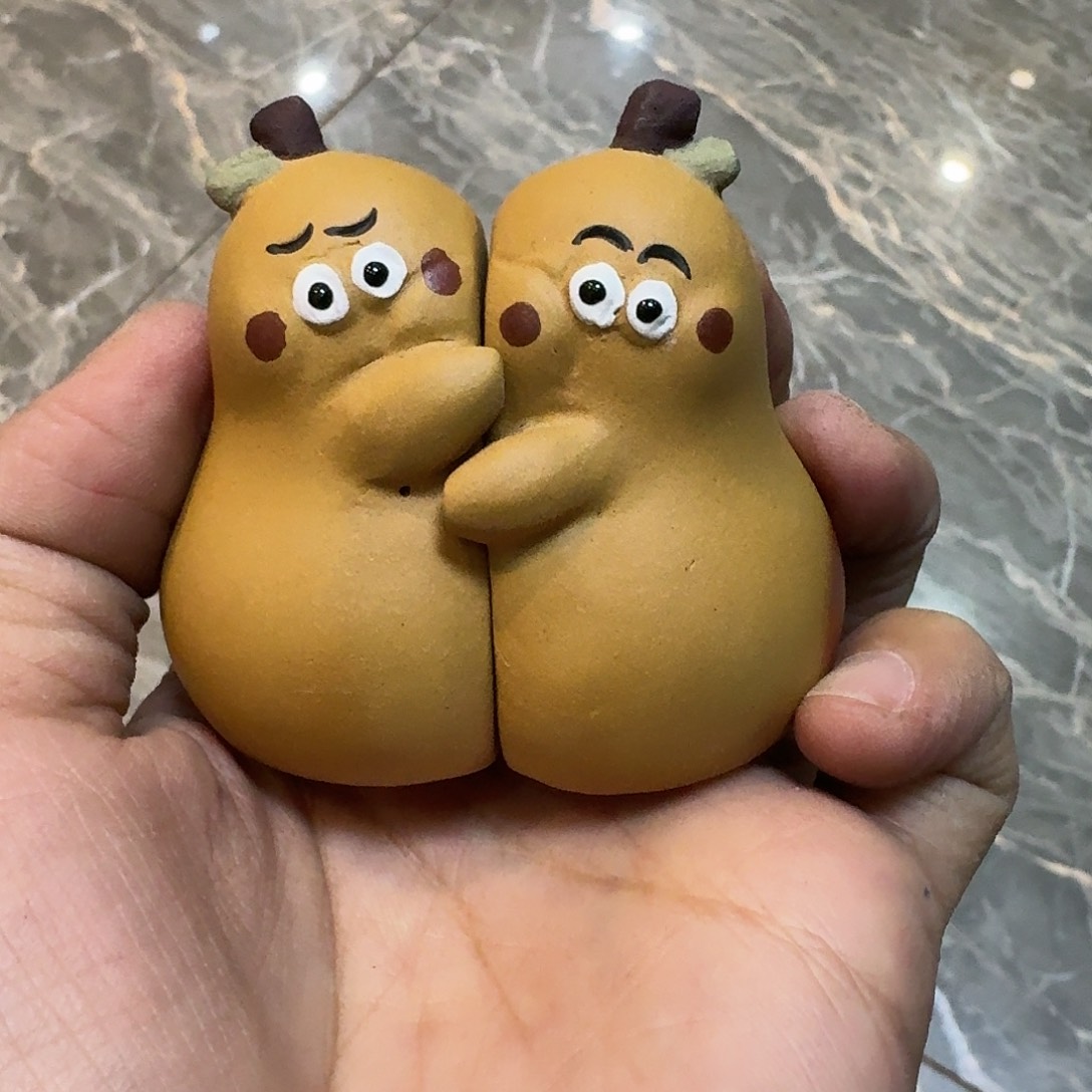 紫砂茶宠相亲相爱梨