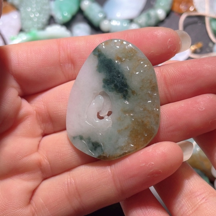 【闪购商品】翡翠颈饰未镶嵌天然翡翠